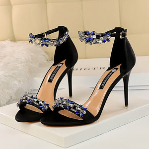 ZOYA HEELS