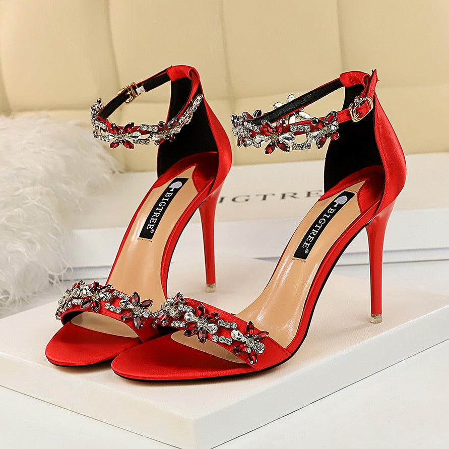 ZOYA HEELS