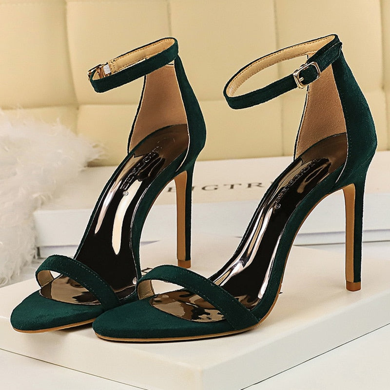 ZOYA HEELS