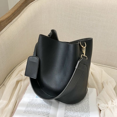 NARA BUCKET BAG