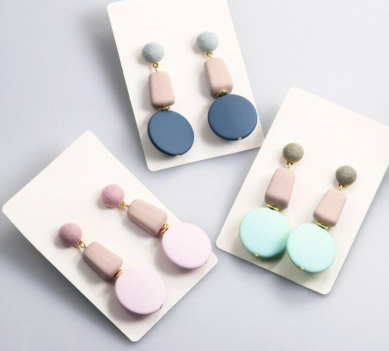 GEOMETRIC BUTTON EARRINGS