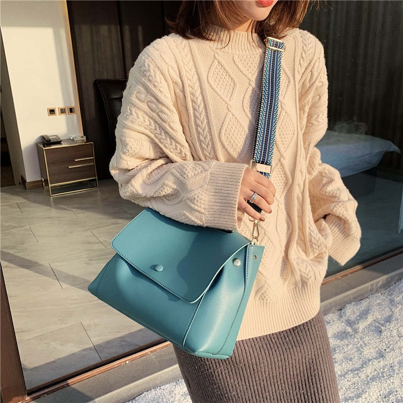 BELAVIA RETRO HANDBAG
