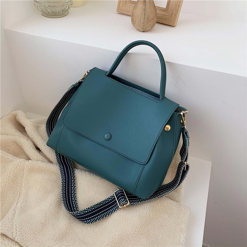 BELAVIA RETRO HANDBAG