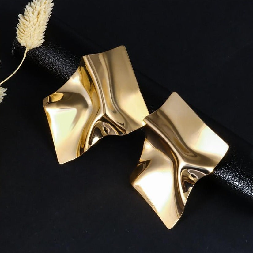 VINTAGE GOLD EARRINGS