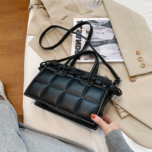 ASTRALA TOTE BAG