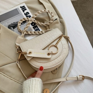 CARMINE MESSENGER BAG