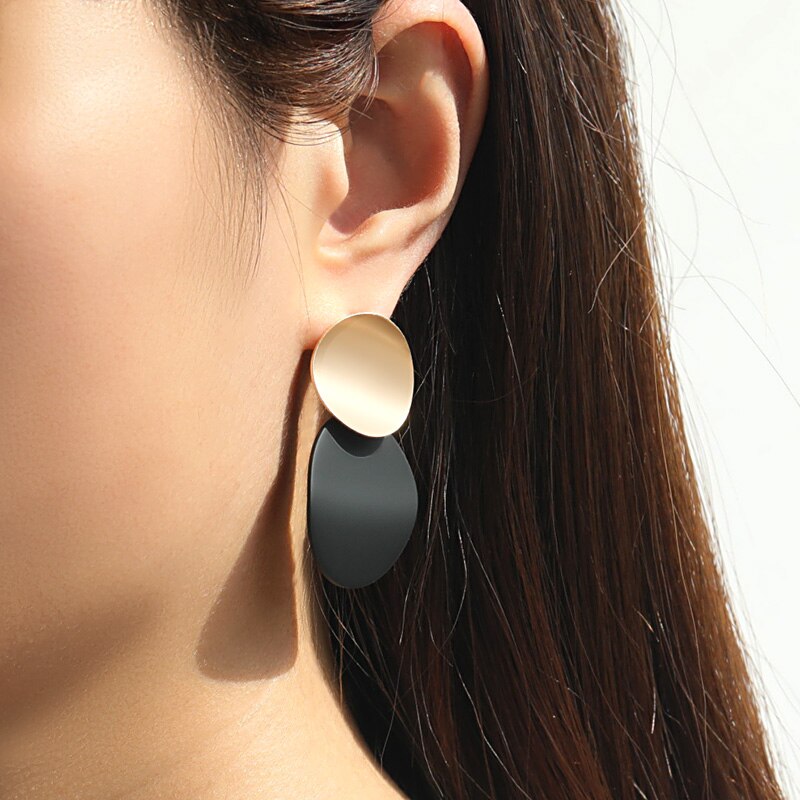 MATTE BLACK ACRYLIC EARRINGS